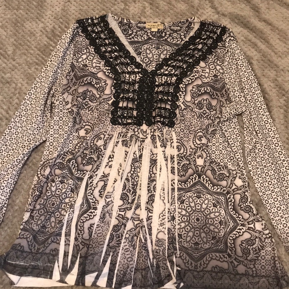 Women’s long sleeve blouse